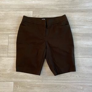 APT.9 Modern Fit Brown Shorts Size 2 Excellent